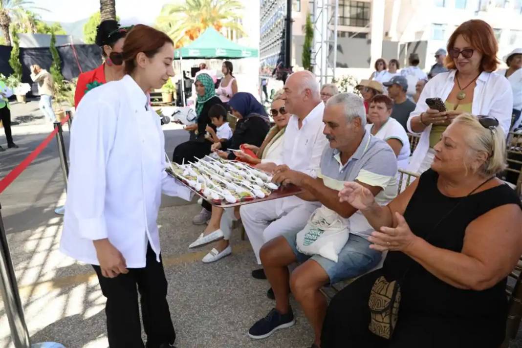 Alanya’da Tropikal Meyve Fırtınası Başladı! 8
